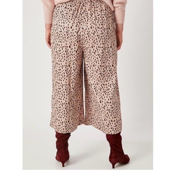 Anthropologie Isobel Wide Leg Pleated Flowy Animal Print Crop Pants Size Large - Picture 6 of 6
